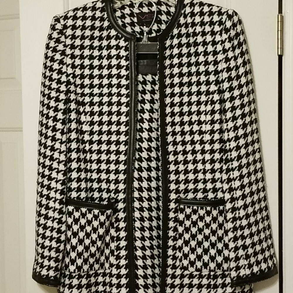 Coco Chanel-like 2 Piece suit